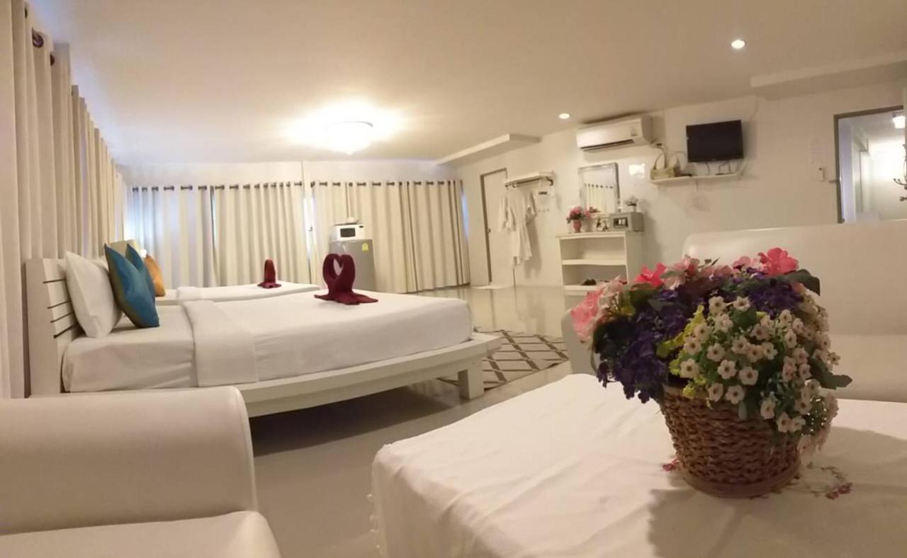 Chic Hotel Suratthani Surat Thani Exterior foto